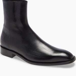 LIKE NEW! Never actually worn as you can see in the pictures.